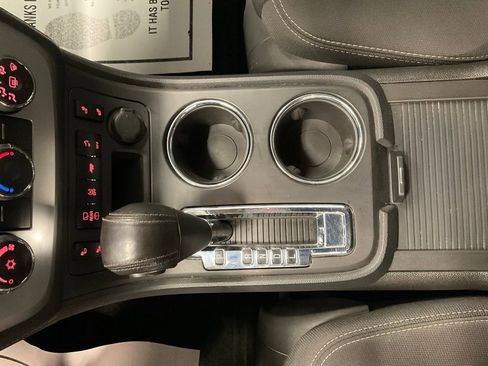Used 2014 GMC Acadia SLE image 18