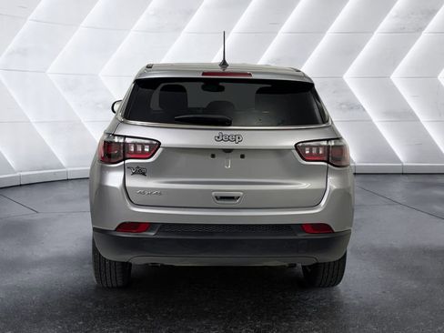 Used 2023 Jeep Compass Sport image 5