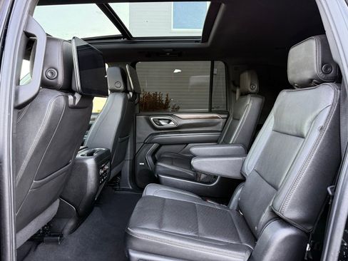 Used 2022 Chevrolet Suburban High Country AWD/4WD image 20