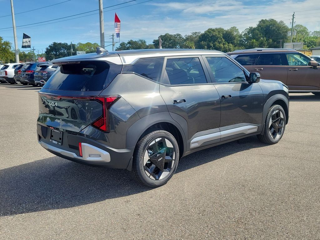 New 2027 Kia Seltos EX FWD image 6
