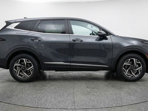 Used 2025 Kia Sportage LX image 11