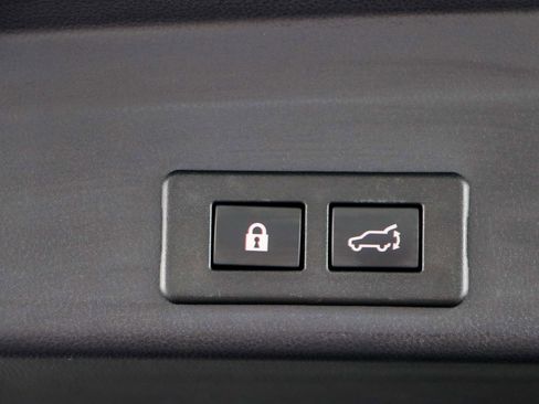Used 2023 Subaru Ascent Limited w/ Technology Package AWD/4WD image 32
