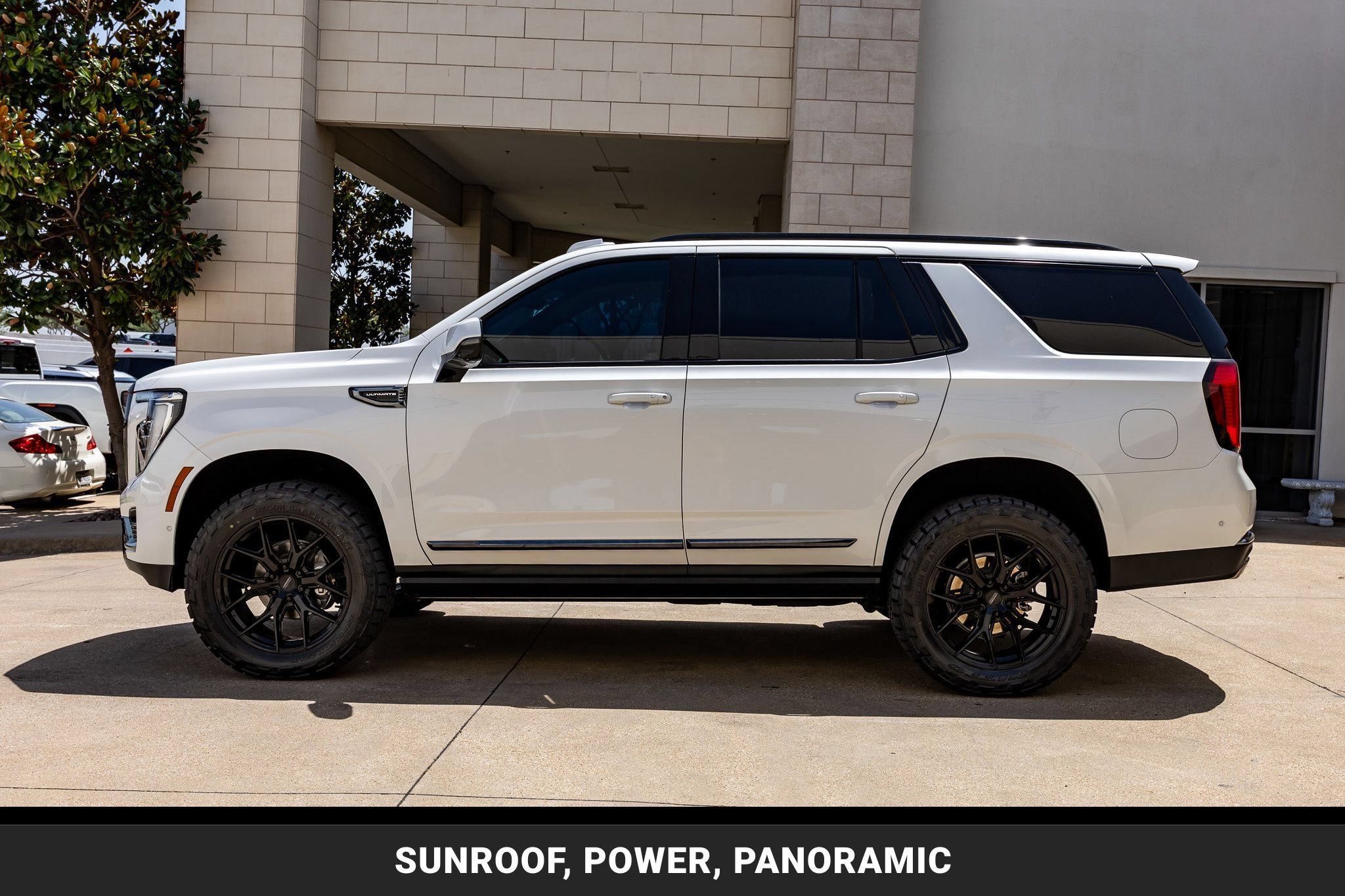 Used 2025 GMC Yukon Denali Ultimate AWD/4WD image 6
