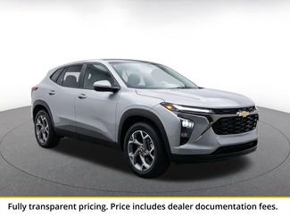 Used 2025 Chevrolet Trax LT FWD video 1
