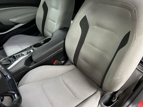 Certified 2022 Chevrolet Camaro LT RWD image 18