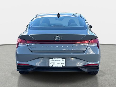 Used 2023 Hyundai Elantra SEL w/ Cargo Package image 6
