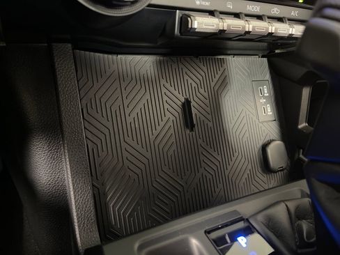 Certified 2025 Toyota Tacoma SR image 30