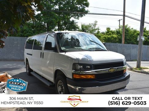 Used 2023 Chevrolet Express 3500 LT RWD image 4