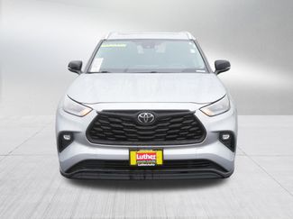 Used 2020 Toyota Highlander XLE AWD/4WD video 2