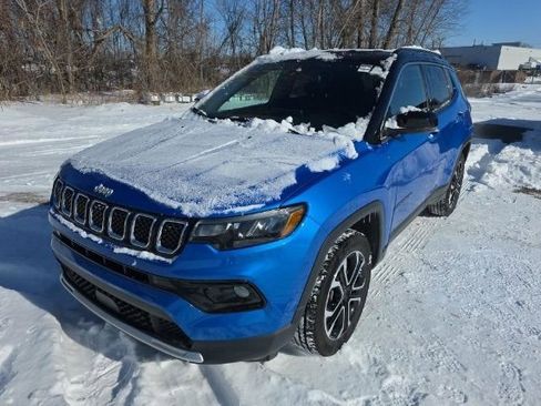 Used 2023 Jeep Compass Limited image 1