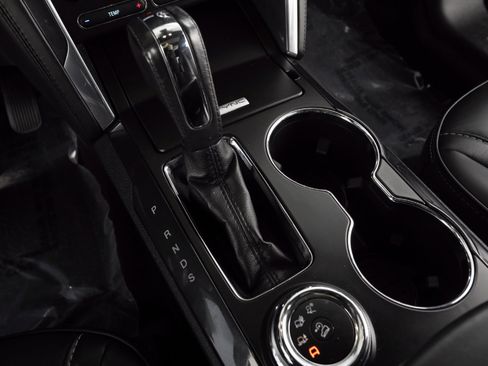 Used 2019 Ford Explorer Platinum image 33