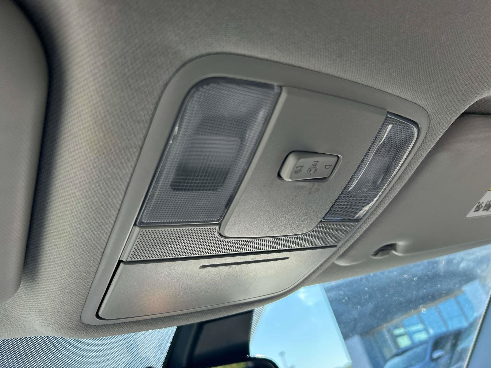 Used 2025 Kia Soul LX w/ LX Technology Package FWD image 32