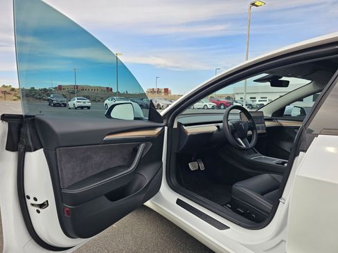 Used 2023 Tesla Model 3 Performance AWD/4WD image 18