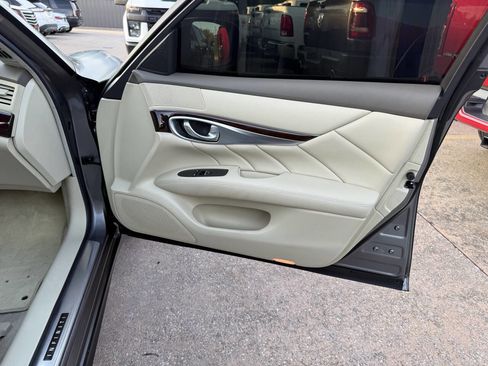Used 2012 INFINITI M37 w/ Premium Pkg RWD image 11