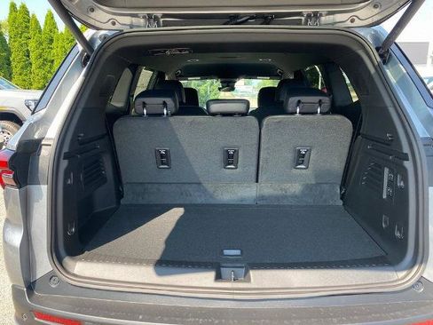 New 2026 Buick Enclave Preferred w/ Power Package image 5