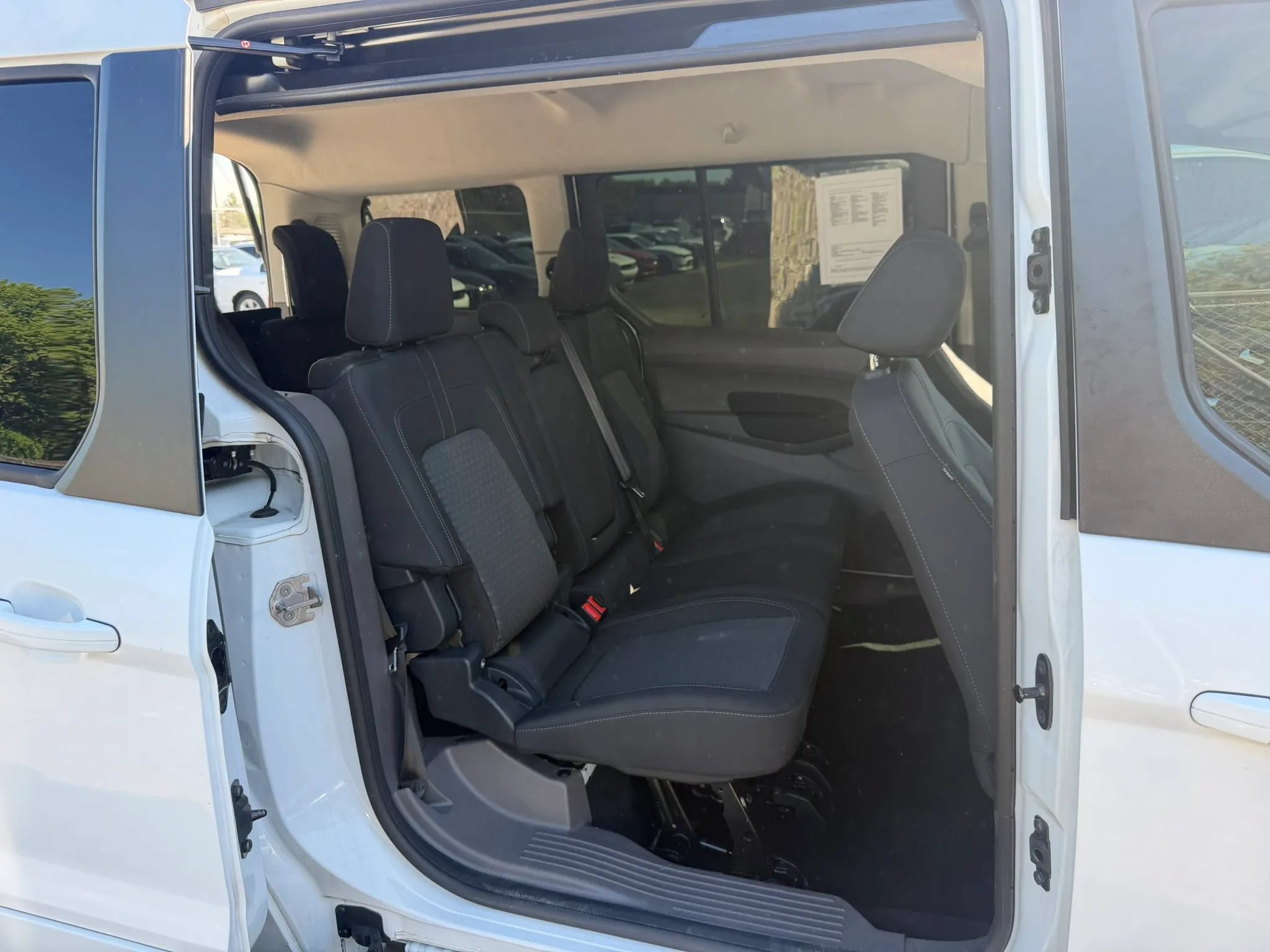 Used 2022 Ford Transit Connect XLT FWD image 14
