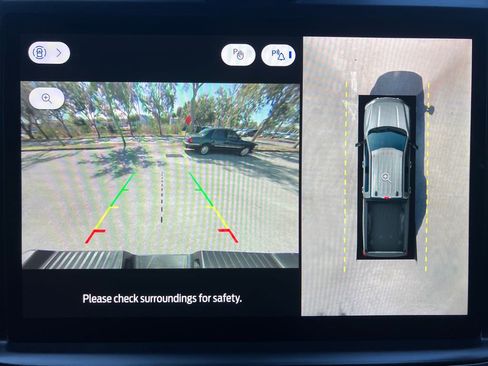 Used 2025 Ford F450 Platinum w/ FX4 Off-Road Package image 24