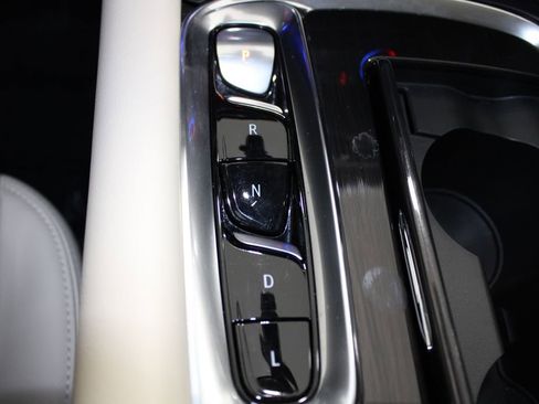 Used 2024 Buick Enclave Essence w/ Technology Package image 51