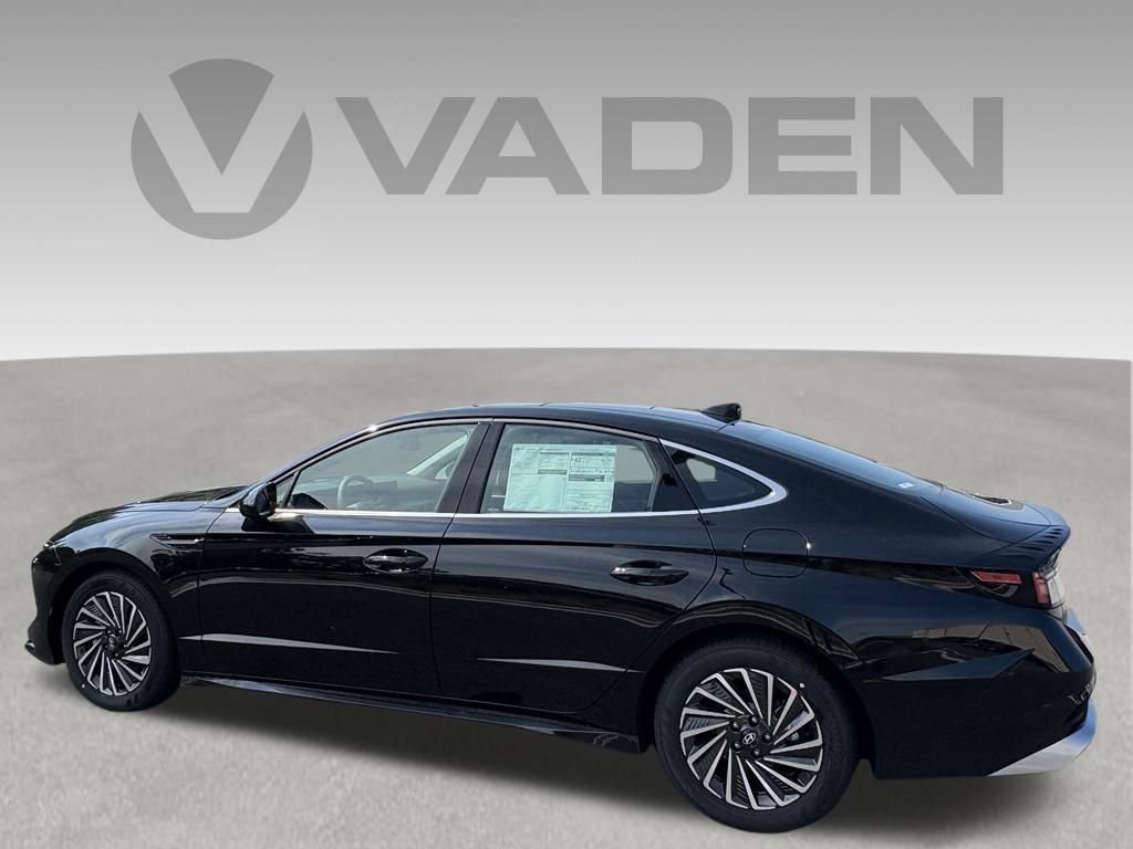 New 2026 Hyundai Sonata SEL FWD image 3