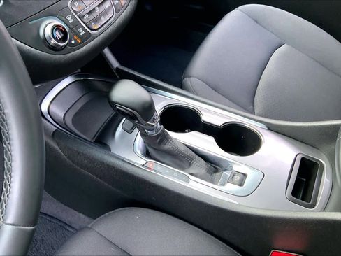 Used 2023 Chevrolet Malibu LT w/ Sport Edition image 17