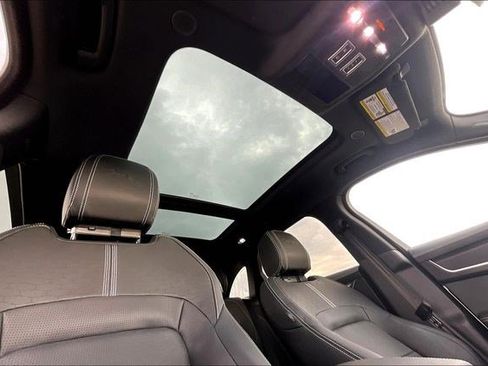 Used 2025 Jaguar F-PACE R-Dynamic S image 27