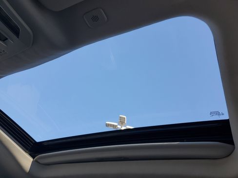 Certified 2023 Toyota Highlander XLE image 34