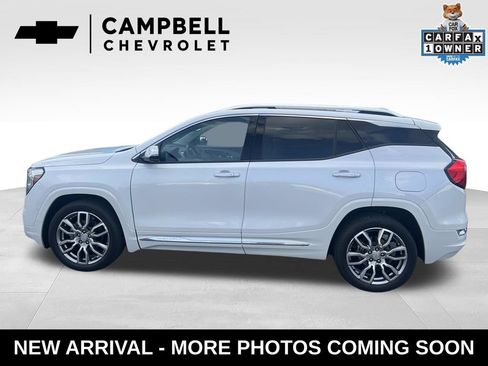 Used 2023 GMC Terrain Denali w/ Denali Premium Package AWD/4WD image 2