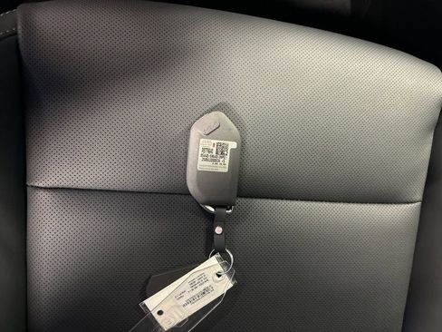 New 2025 Kia Telluride S image 29