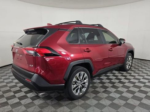 Used 2020 Toyota RAV4 XLE Premium FWD image 2