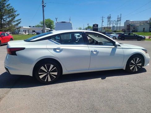 Used 2021 Nissan Altima 2.5 SL AWD/4WD image 6