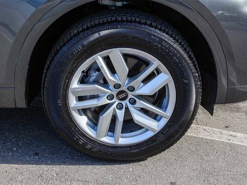 Used 2023 Audi Q5 2.0T Premium w/ Convenience Package image 9