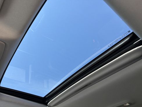 Used 2020 GMC Yukon XL SLT w/ Value Plus Edition image 30