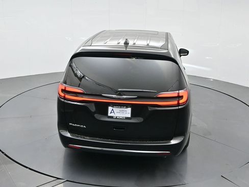 New 2026 Chrysler Pacifica Select image 51
