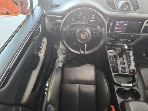Used 2023 Porsche Macan AWD/4WD image 12