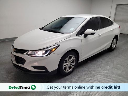 Used 2017 Chevrolet Cruze LT image 1