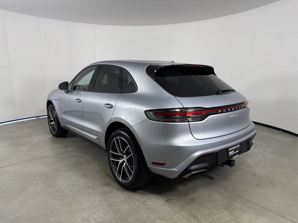 Used 2026 Porsche Macan Turbo AWD/4WD image 3