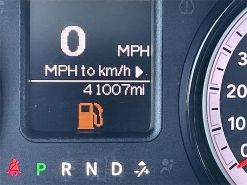 Used 2024 RAM 1500 Classic SLT image 27