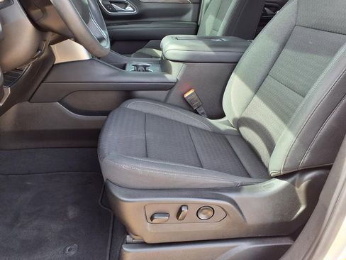 Used 2021 Chevrolet Suburban LS image 22