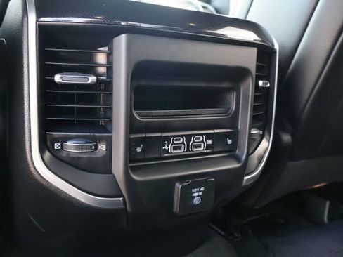 Used 2020 RAM 1500 Laramie AWD/4WD image 9