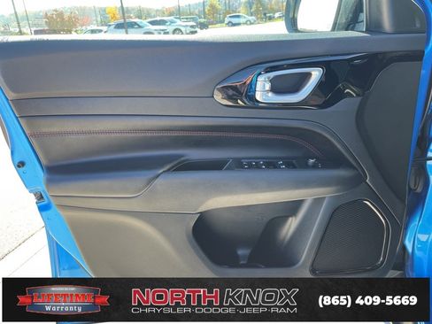 Used 2024 Jeep Compass Trailhawk image 5