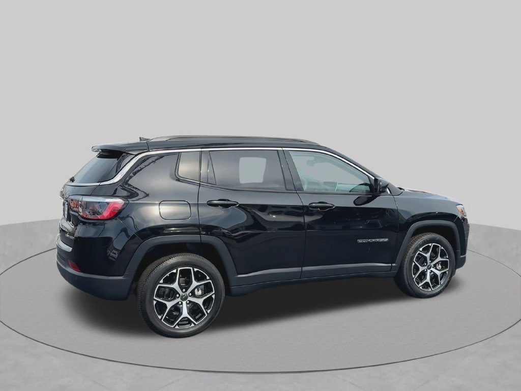 Used 2025 Jeep Compass Limited AWD/4WD image 9