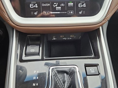 Used 2022 Subaru Outback Touring XT image 10