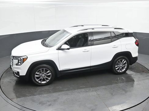 Used 2023 GMC Terrain SLT image 19