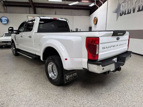 Used 2022 Ford F350 XLT w/ XLT Premium Package AWD/4WD image 5