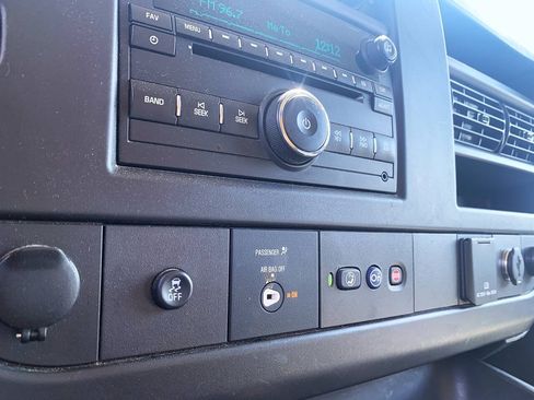 Used 2019 Chevrolet Express 2500 w/ Communications Package RWD image 11