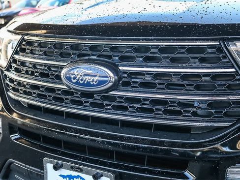 Used 2023 Ford Explorer XLT w/ Equipment Group 202A image 5