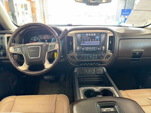 Used 2018 GMC Sierra 1500 Denali AWD/4WD image 29