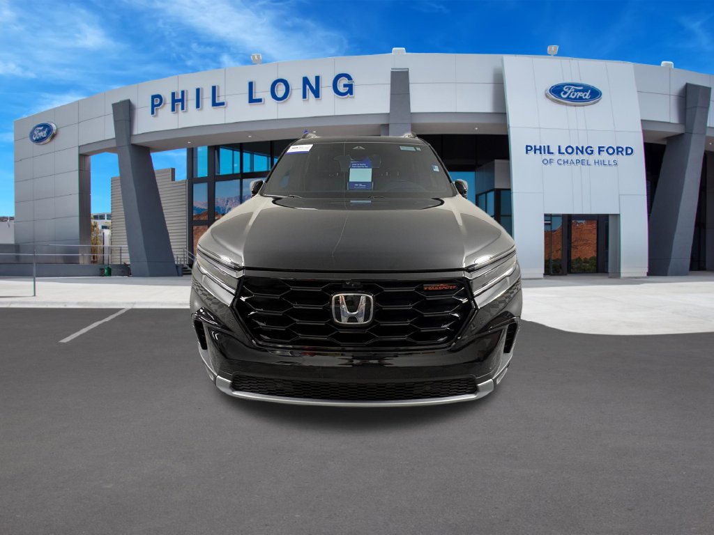 Used 2025 Honda Pilot TrailSport image 8