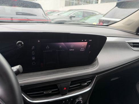 Used 2025 Buick Encore GX Preferred image 21