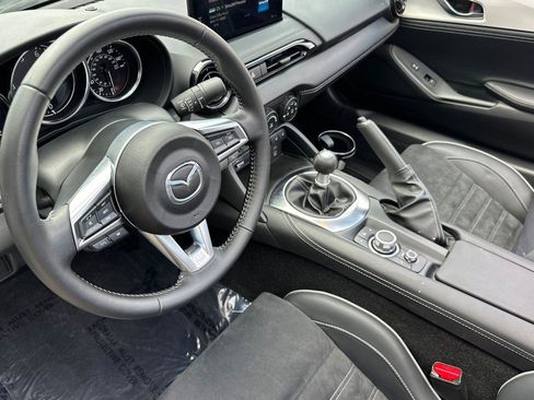 Certified 2025 MAZDA MX-5 Miata RF Club image 11